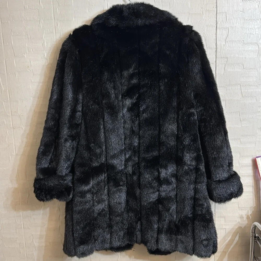 Vintage Dennis Basso Mid Length Faux Fur Coat Black size M. (D) - Picture 4 of 4